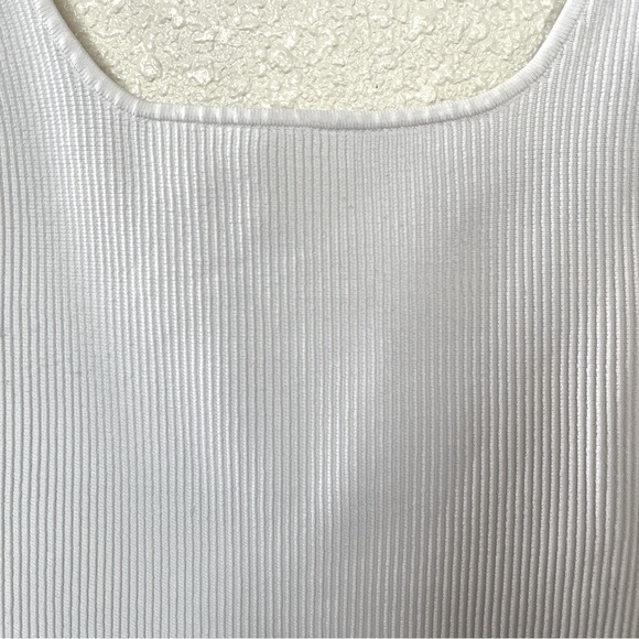 Aritzia Babaton Sculpt Knit Squareneck Tank Rib-knit squareneck tank top Size M - Picture 5 of 5